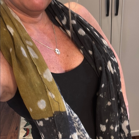 Michael stars multi colored /Patterned Scarf - Picture 5 of 6